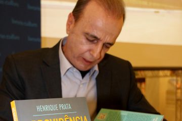 Henrique Prata lança livro do Hospital de Câncer em Ribeirão Preto