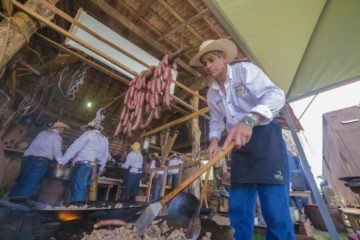 Ribeirão Preto tem nova edição da Queima do Alho Viola Show