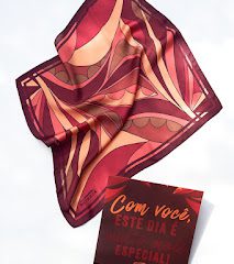 Outback presenteia consumidoras com lenço exclusivo da Scarf Me no Dia das Mães