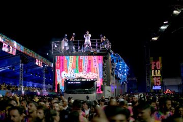 RP FOLIA ESTREIA RIBEIRÃO PRETO COM GRANDES NOMES DO AXÉ