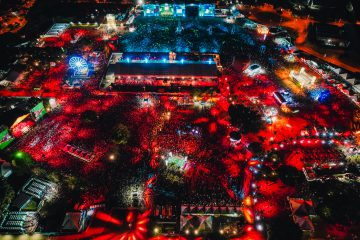 João Rock celebra 20 anos com 70 mil pessoas, muita música e encontros nos palcos