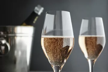 Descubra opções de vinhos e espumantes para brindar o Ano Novo