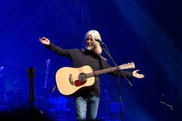 Oswaldo Montenegro apresenta grandes sucessos em show no Multiplan Hall, dia 23 de agosto