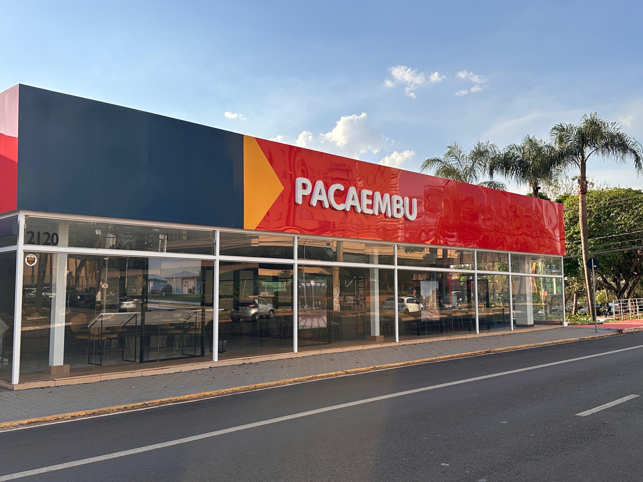 Pacaembu inaugura nova loja em Ribeirão Preto - Juliana Rangel