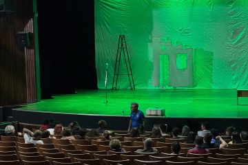 Comédia “Chá de Caridade” agita o Teatro Municipal de Ribeirão Preto