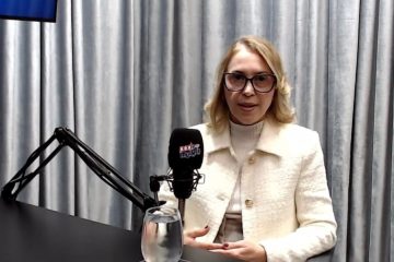 Perna grossa, dor e hematomas? Saiba quando esses sinais podem indicar lipedema