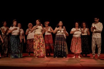 ShoppingSantaÚrsula recebe apresentação gratuita que une canto, dança e percussão corporal